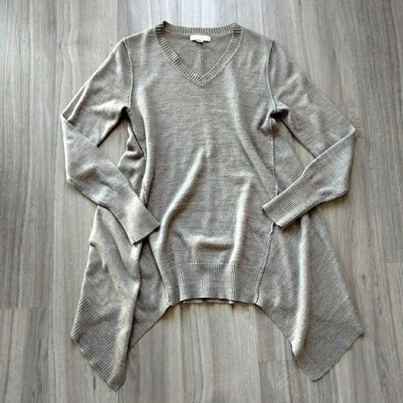 New York & Company Brown V-Neck Long Sleeve Asymmetrical Oversized Sweater Sz XS - Picture 7 of 7